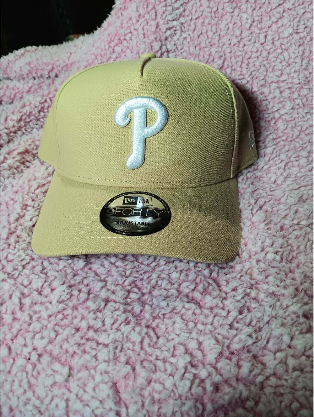 New Era 9FORTY Adjustable Cap Philadelphia Phillies Tan
